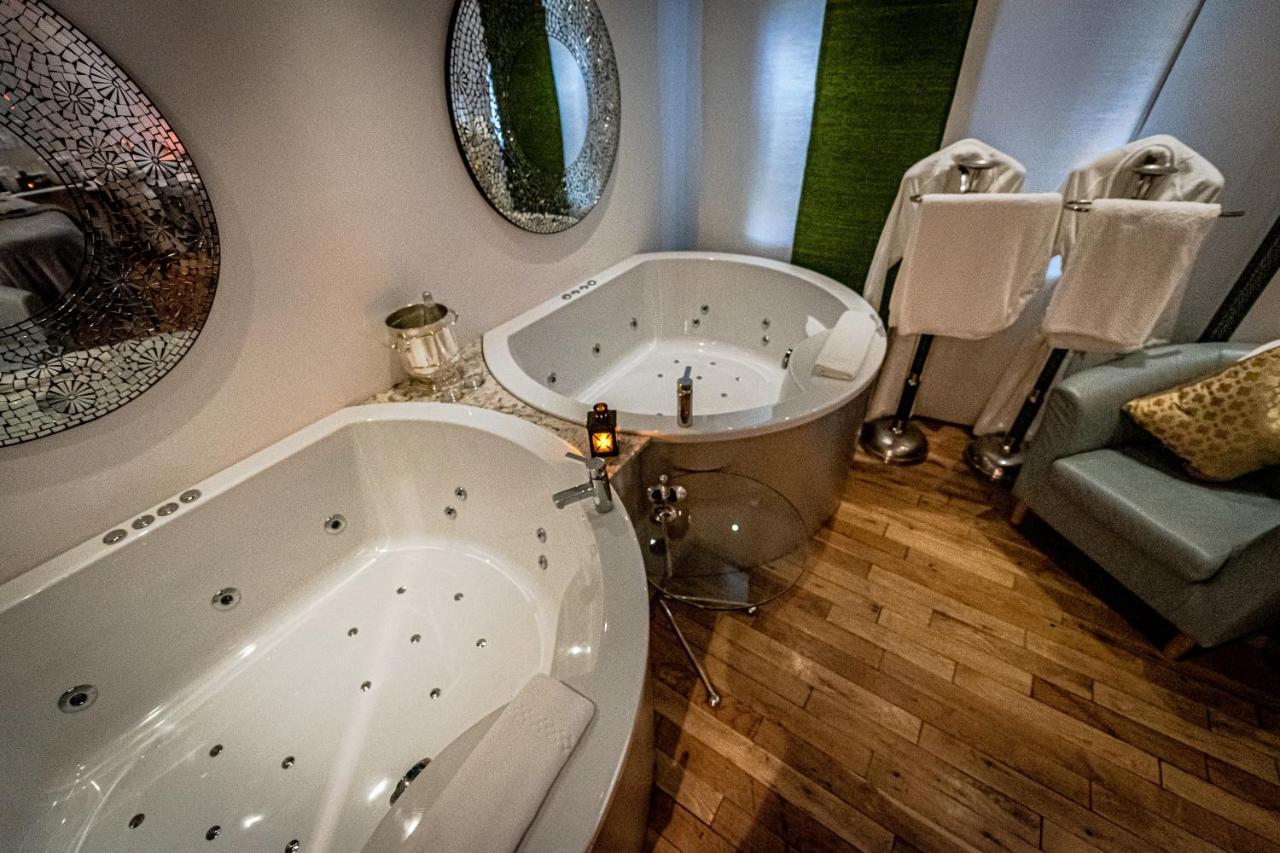 Hillbark Hotel&Spa Wirral Buitenkant foto